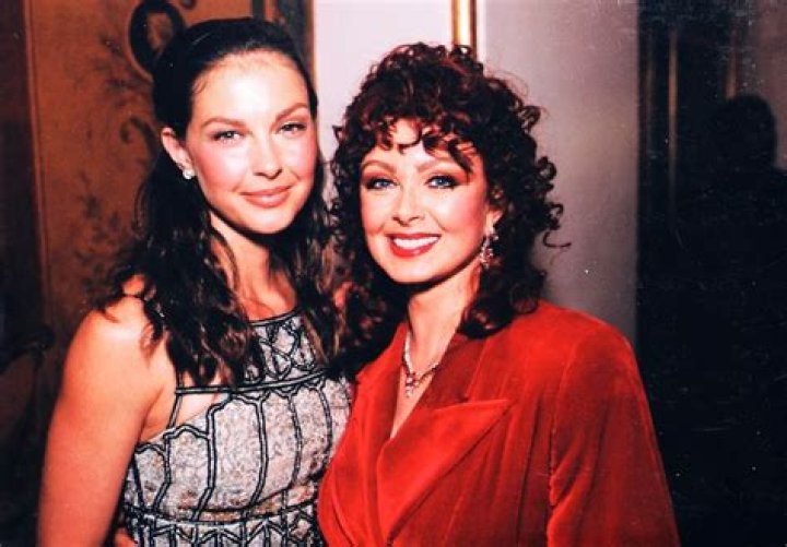 A Look At Ashley Judd’s Rumored Relationship With Martin Surbeck, Why Does She Have No Children?