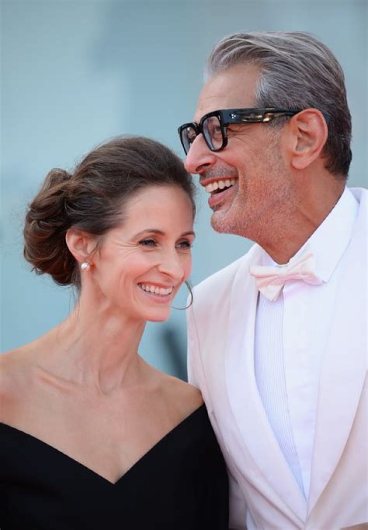 Emilie Livingston Height, Weight, Net Worth, Age, Birthday, Wikipedia, Who, Instagram, Biography