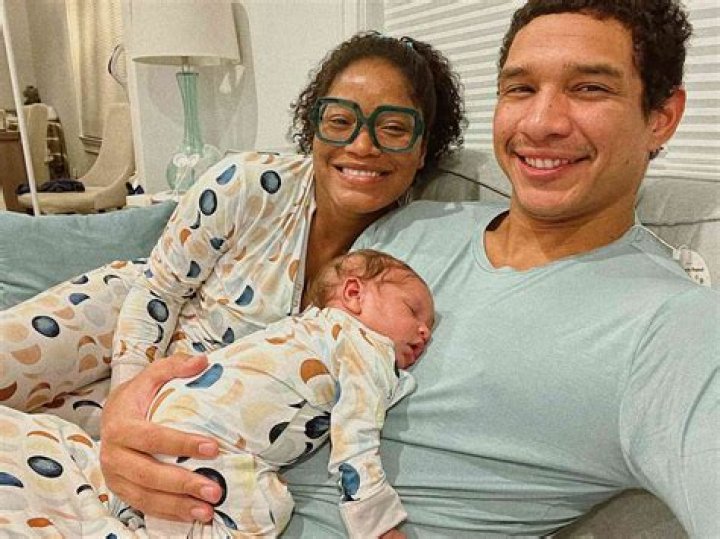 
Is Keke Palmer Married? Her Bio, Age, Husband, Boyfriend, Daughter and Net worth 