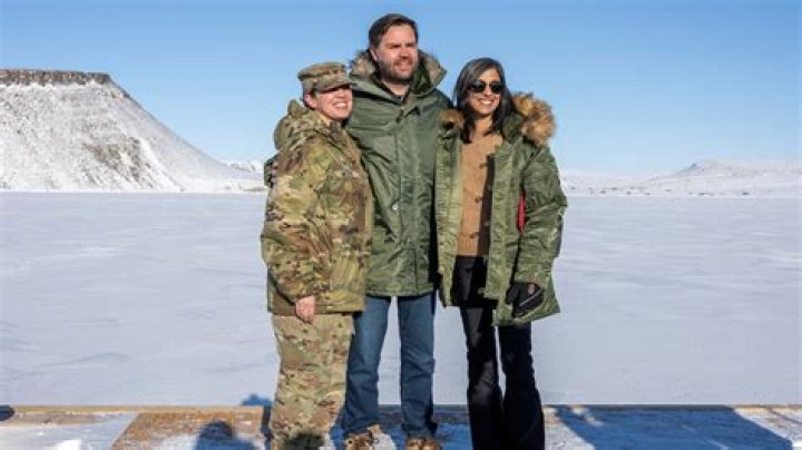 
Is Susannah Fielding Married? Her Bio, Age, Husband, Height and Net worth 