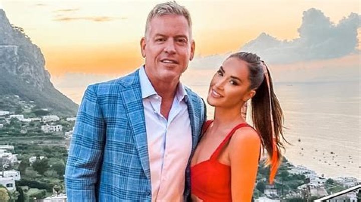Is Troy Aikman Married? A Deep Dive into the Life of the NFL Legend