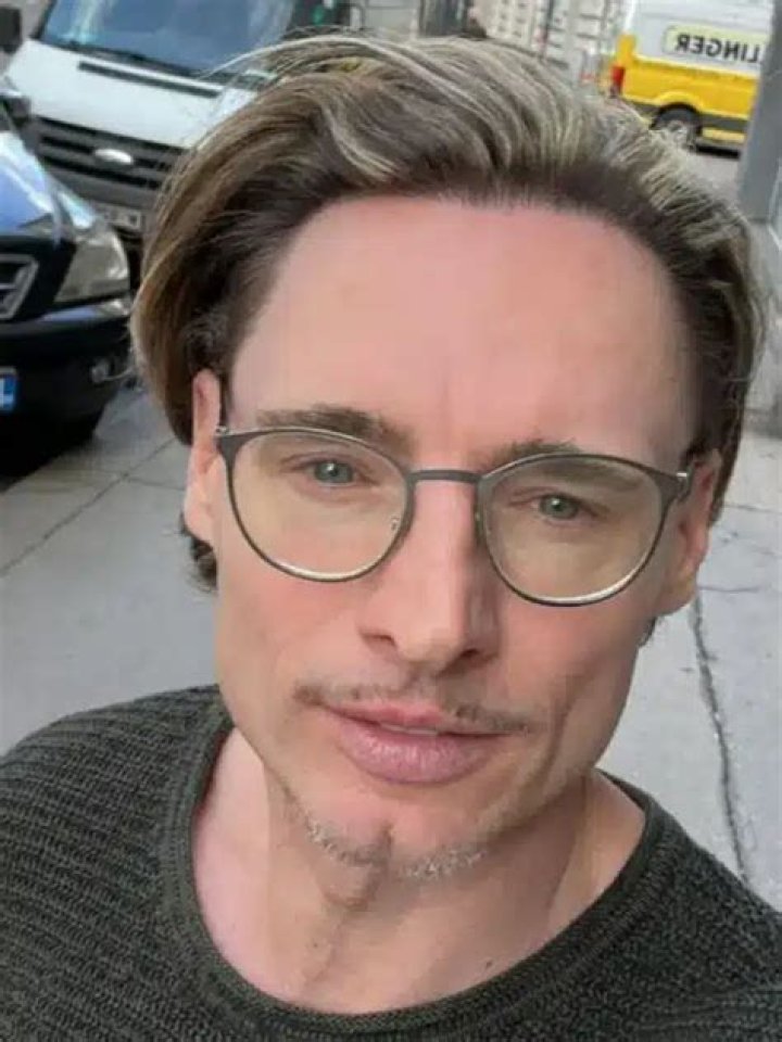 
Nicolas Roy Height, Weight, Net Worth, Age, Birthday, Wikipedia, Who, Nationality, Biography 