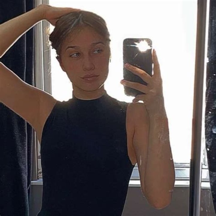 Shaden Ferraro NSFW: A Deep Dive Into the Controversial Online Persona